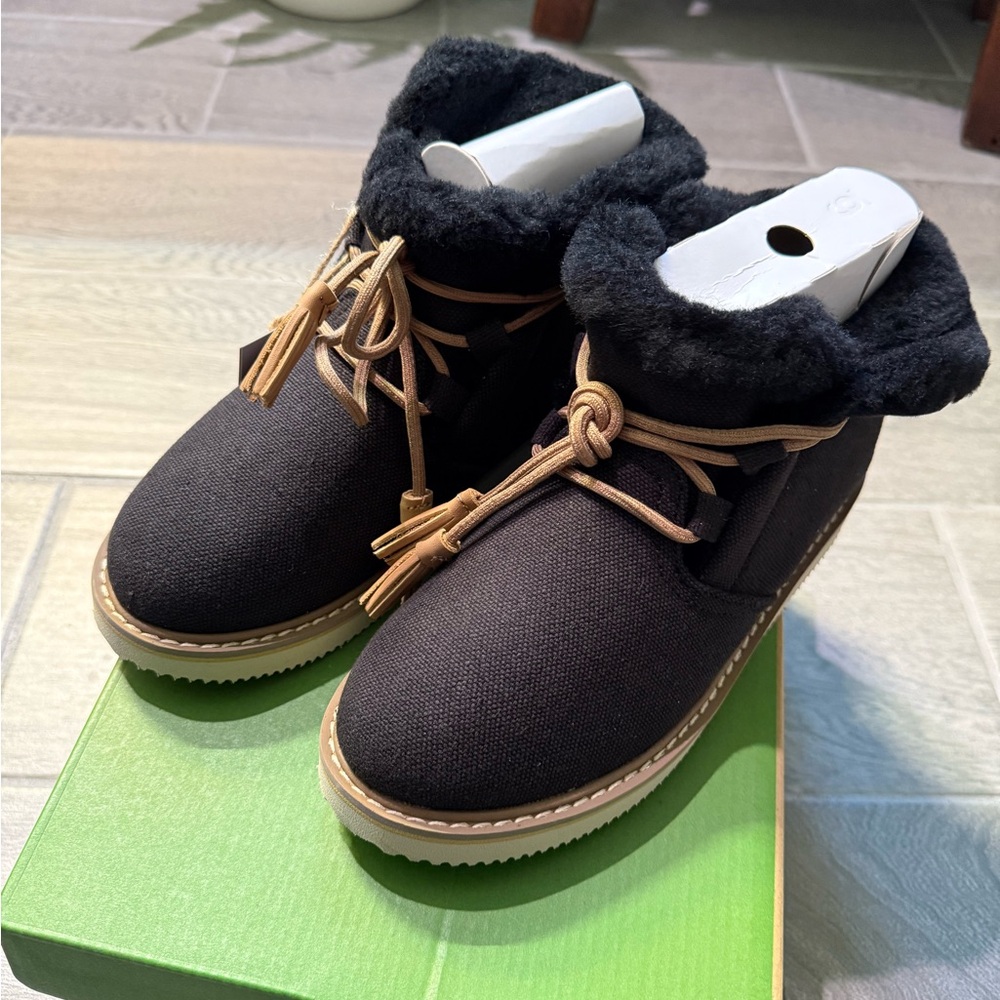 Sanuk Cozy Vibe Mid Boots BNWT